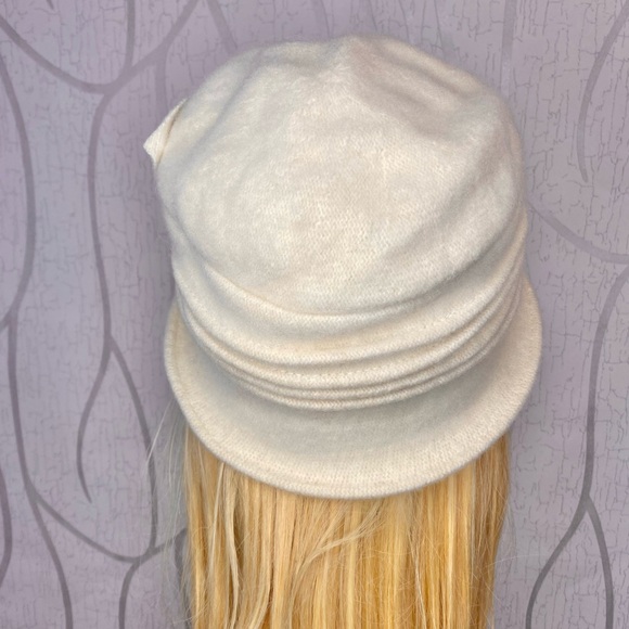 🎀🌷 Cream White Wool 3D Floral Hat 🌷🎀 NWT - Picture 6 of 9